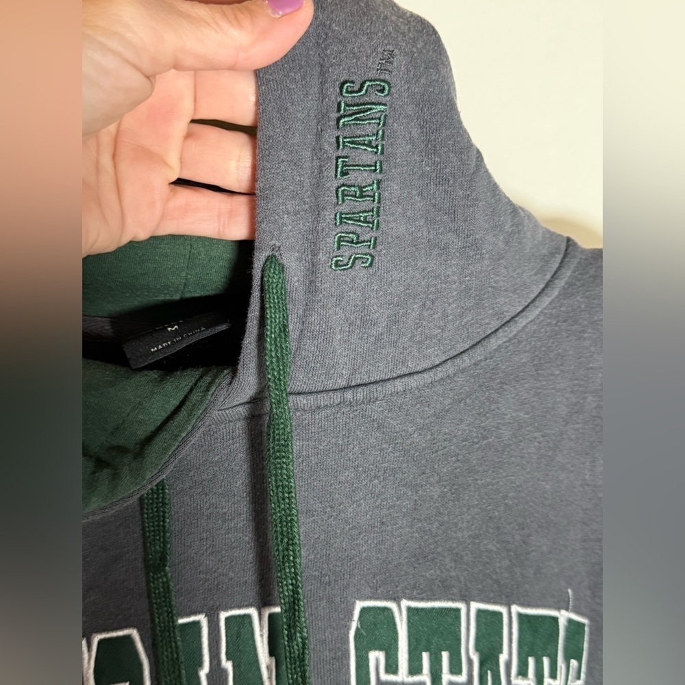 Michigan State hooded sweatshirt • Men’s medium - Picture 2 of 6